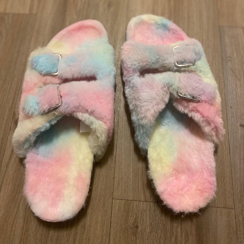 Women’s Multicolored Slippers Size 9/10